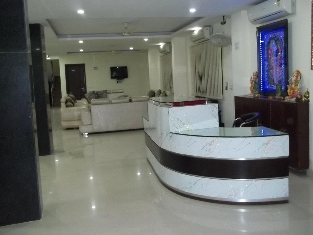 Hotel Kundan Palace New Delhi Exterior photo